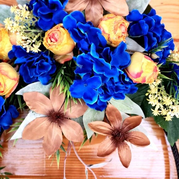 COUNTRY WESTERN Lariat Rope Wreath with blue hydrangea, orange roses, clematis. - Picture 6 of 7